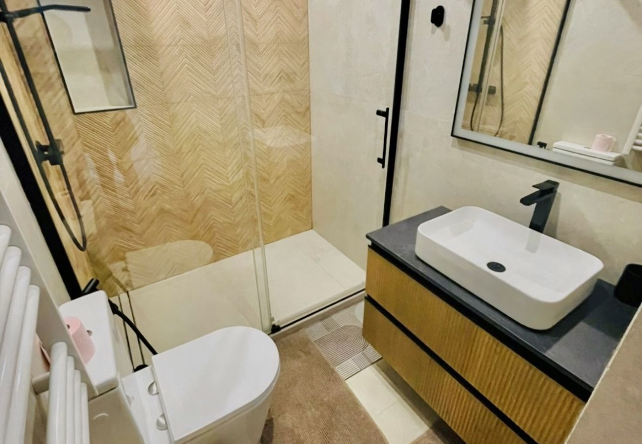 Appartement à Cannes - 2 pièces terrasse proche mer / Les Mouettes