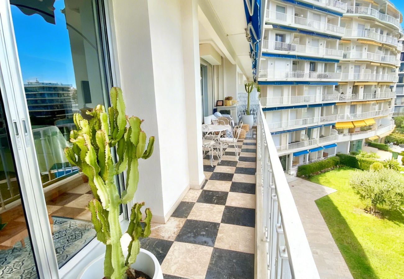 Appartement à Cannes - BER3050 / LES DUNES / 3 pièces