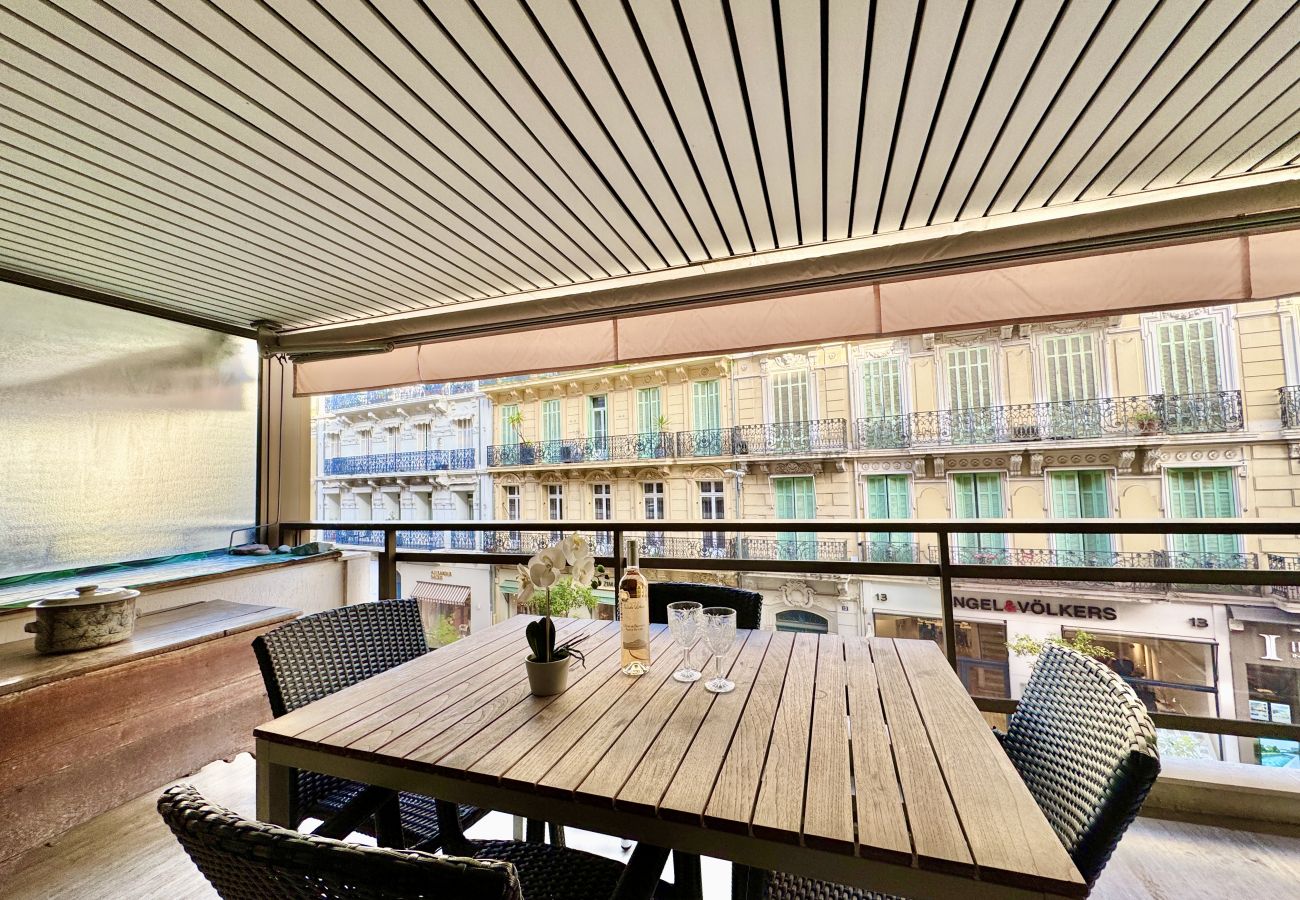 Appartement à Cannes - Gray d'albion studio D vue mer de côté