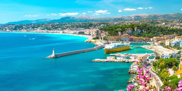 where to stay in french riviera